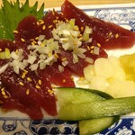 鮨・酒・肴 杉玉 - レバ刺しみたいなかつお