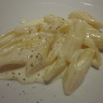 パスタ　チーズショートパスタ