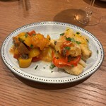 ＝WINE USHIYAMA - 前菜2種盛り　　冷製野菜のトマト煮　いろいろなお魚のエスカベッシュ