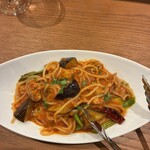 ＝WINE USHIYAMA - サルシャッシャとナスのアラビアータ