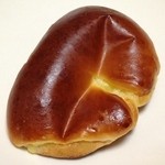 ベーカリーコネル - クリームパン（140円）