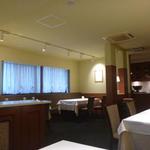 パトゥ - ゆったりした店内