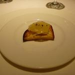 パトゥ - フォアグラとトリフのパテ、白ワインゼリーのカナッペ