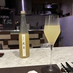 北新地 黒猫 - 梨のスパークリング