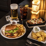 Public House The AXTELL - 