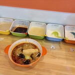好口福麻辣烫 - 調味料スペース♪
