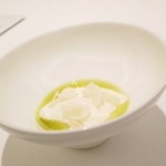 カンテサンス - 塩とオリーブオイルが主役✭山羊乳のバヴァロワ✭