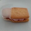 フェアリーケーキ フェア - 奈良県産古都華いちご生バターサンド（460円）