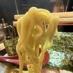 横浜ラーメン 一心 - 麺リフト