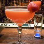 Bar Agit - 苺のショートカクテル￥１０００☆♪