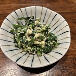 ごち魂 - お通しはほうれん草白和え