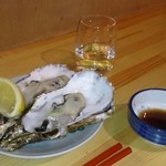 与太郎酒場 - 牡蠣