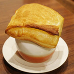 ぎゅう丸 - 料理写真:名物パイ包みスープ(480円)