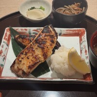 伊豆の旬 やんも 丸の内店 - 