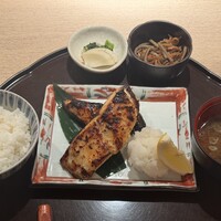 伊豆の旬 やんも 丸の内店 - 