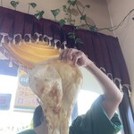 リトルインディア - みてーこの大きなナン