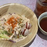 サイゼリヤ - 料理写真:小エビのサラダ350円、ランチスープ