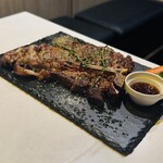 BONE T - Tボーンステーキ