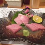 わかたけ - ①トロ。きれいな盛り付けです。