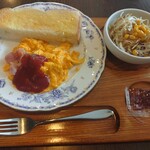 オムライス専門店 エグロン - スクランブルエッグセット、サラダを選択