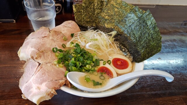 博多豚骨うまか丸 - 本厚木/ラーメン | 食べログ