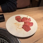 ユッケ 焼肉 生サムギョプサル 手打ち冷麺 ハヌリ - 