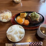 Hamburg Mafia - 料理写真:ジャパニーズマフィアハンバーグ（300g） 1950円