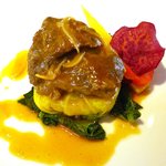 (10/3昼)仔牛のホホ肉を蒸し焼きにした料理