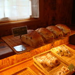 パン・ドゥ・マルシェ - 天然酵母レーズン食パン280円