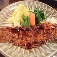 ざくろ 銀座店 - 牛ロース炭火焼き定食 \2､600(ランチ)