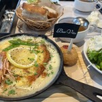 バール　ヴィータ - メインを選べるランチ（パン・スープ・サラダ・ドリンクビッフェ付）