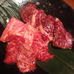 炭火焼肉 ソウル - カルビ 980円
            上ハラミ 1900円