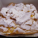 超特大ジャンボシュークリーム