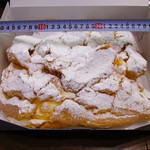 超特大ジャンボシュークリーム