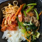 ほっともっと - 料理写真:混ぜて美味しいビビンバ