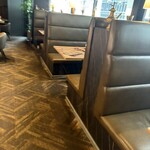 Asiatique 銀座店 - ファミレスみたいなソファー席
