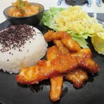 フランボワーズ - お肉料理をリクエスト