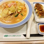 リンガーハット - 料理写真:味噌ちゃんぽん餃子セット