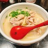 一滴八銭屋 - 白肉うどん