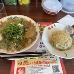 ラーメン 魁力屋 - 料理写真:醤油ラーメン、焼きめし定食、869円＋319円。