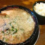 無鉄砲  - 豚骨ラーメン＆ごはん（中）_2015年3月