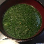 銀座ろくさん亭 - 糖鯖のお茶漬け．緑色はシソの葉いっぱい．