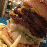 ウーピーバーガー - シャルロットゲンズバーガーアップ 2014/12