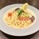 ショクジノアトリエ イタリアン南森町 - イイダコとフレッシュトマト、バジルのパスタ