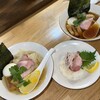 自家製麺 くろ松 - 左：特上中華そば『白醤油』 右：特上中華そば『黒醤油』②