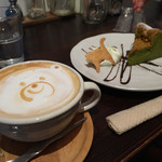 towa mowa cafe - カフェラテ600円
                        抹茶ガトーショコラ600円