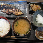 炭火焼専門食処 白銀屋 - ランチ：本日のメダイの味噌漬け定食８３０円
