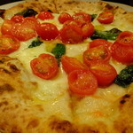 トラットリア・ピアノ - マルゲリータ　ビアンカ：1080円(’15.01月)