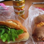 津かわげベーカリー - 料理写真:津ぎょうざドッグとたまごパンだったかな