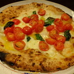 トラットリア・ピアノ - マルゲリータ　ビアンカ：1080円(’15.01月)